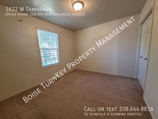 Building Photo - 1622 W Tamarack Dr