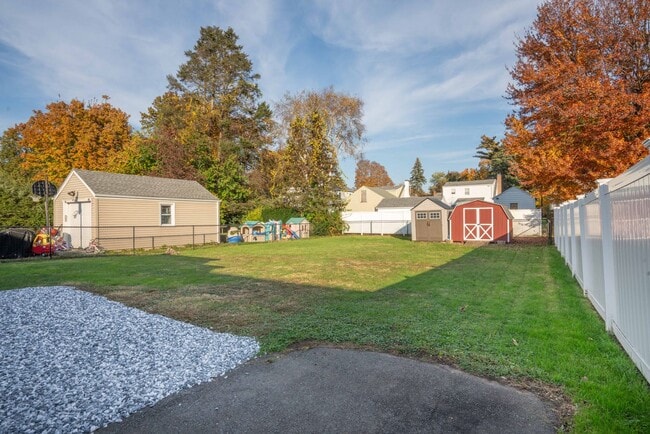 Building Photo - The Westgate Ranch