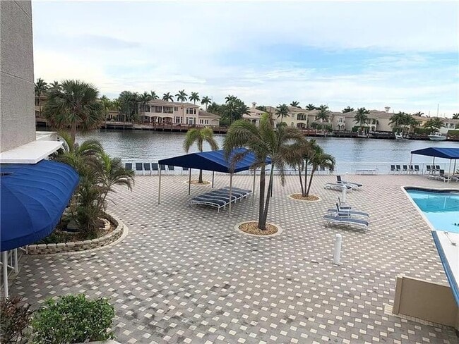 Building Photo - 1600 S Ocean Dr