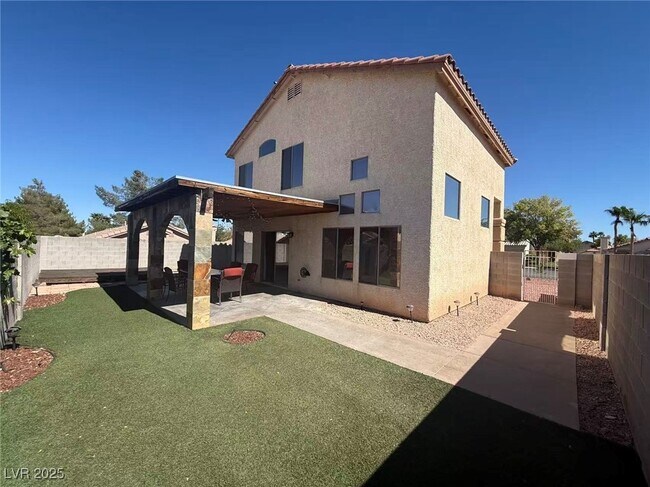 Building Photo - 9083 Red Lava Ct
