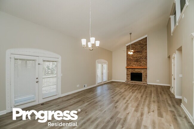 Building Photo - 340 Hermitage Ct