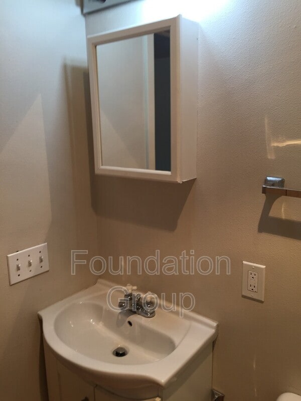 Building Photo - 4038 Stone Way N