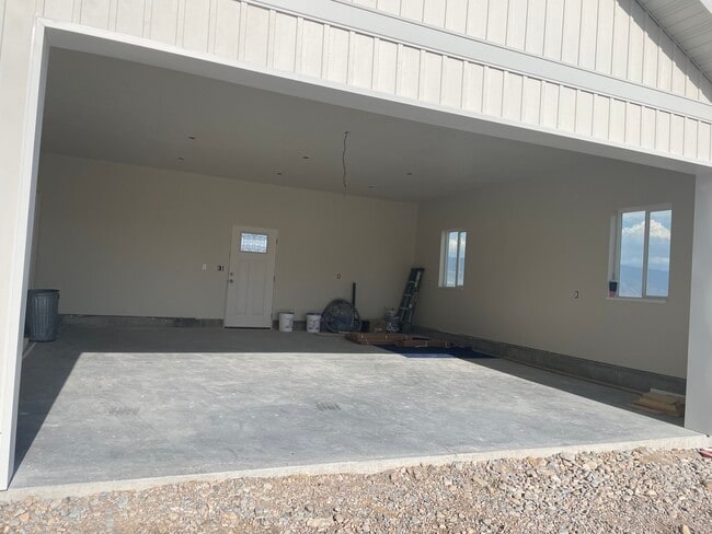 2 car garage - 860 E 1600 S