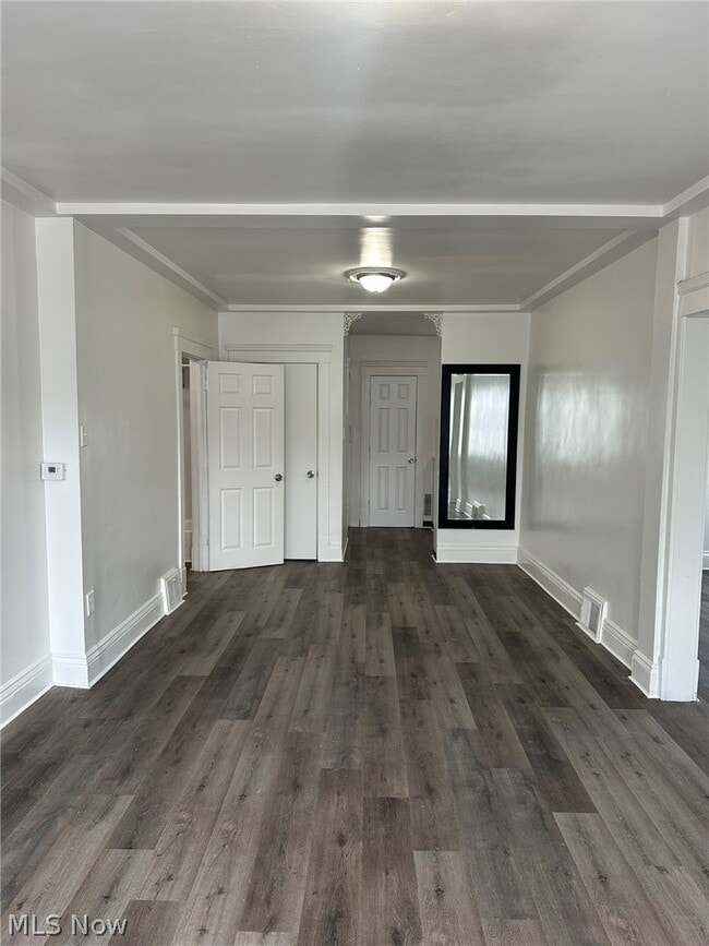 Building Photo - 3384 W 63rd St