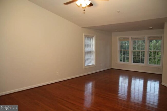Building Photo - 12423 Falconbridge Dr