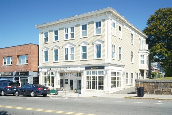 Building Photo - 168 Humphrey St