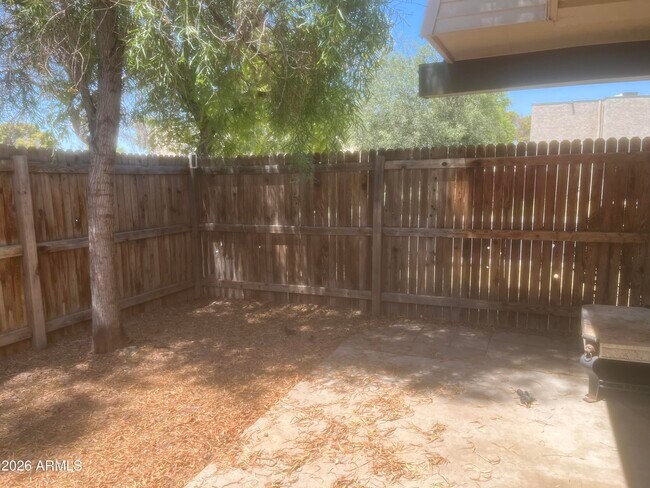 Building Photo - 5902 W Townley Ave