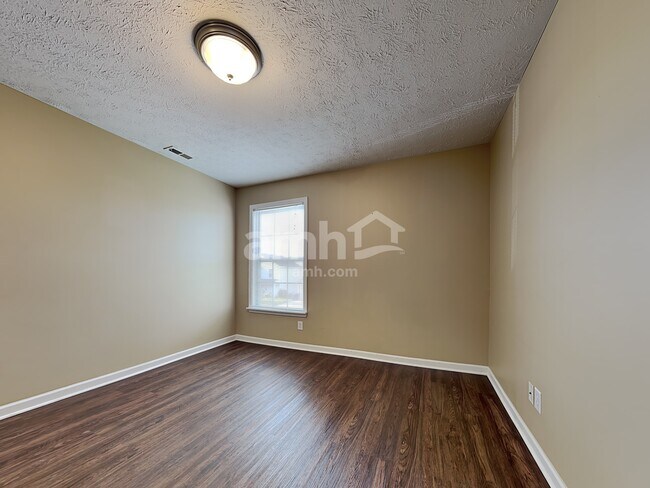 Building Photo - 1621 Wagner Dr