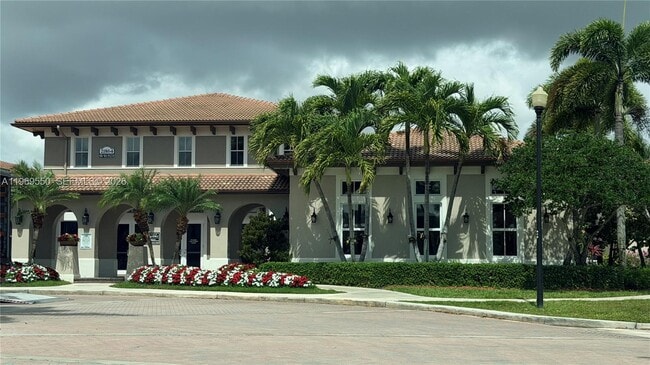 Building Photo - 9468 SW 221st Ln