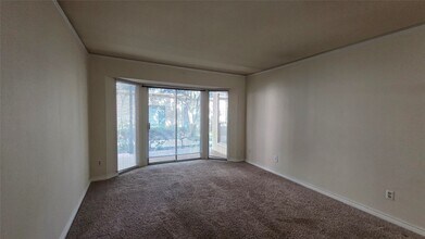 Building Photo - 800 Post Oak Blvd