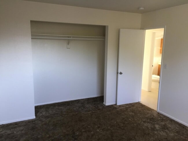 Building Photo - 6618 Pasado Rd