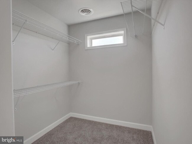 Building Photo - 828 Shadyside Dr