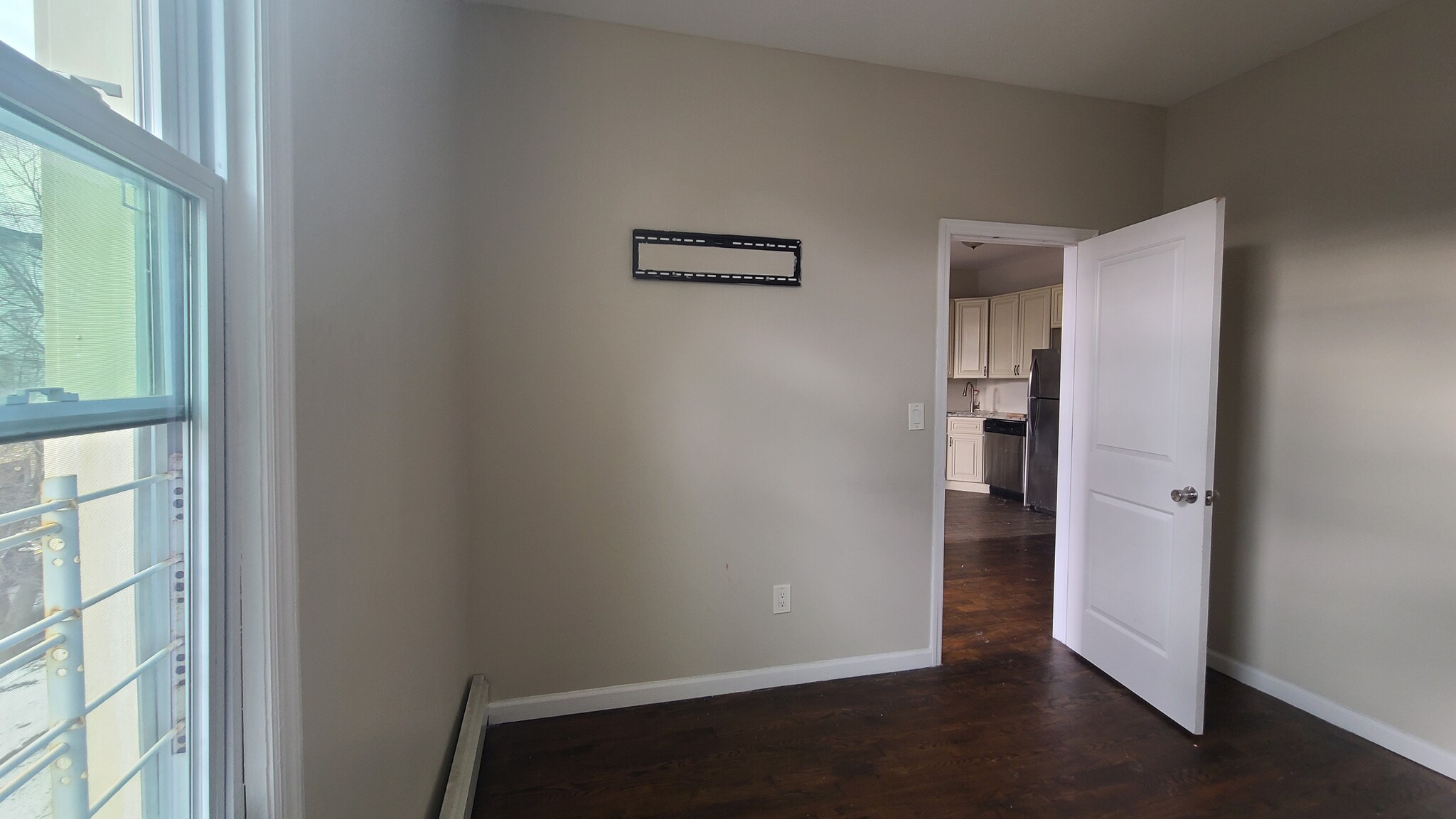 Building Photo - 166 Armstrong Ave