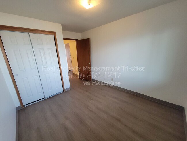 Building Photo - 3326 W Payette Ave