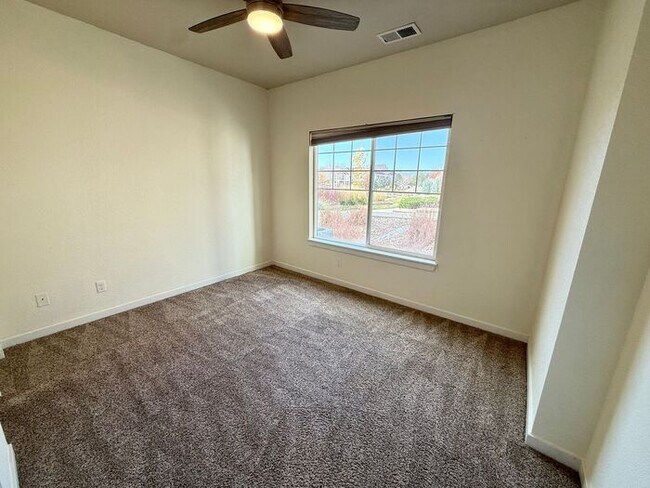 Building Photo - Fantastic 2 Bedroom, 2 Bath Ground Level Condo With Detached Garage in Loveland, Colorado