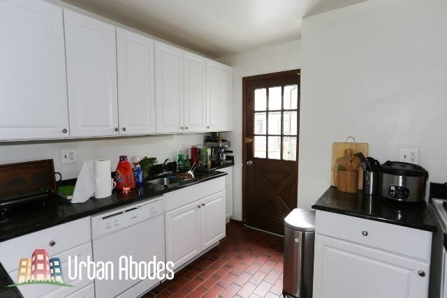 Building Photo - 1255 W Belden Ave