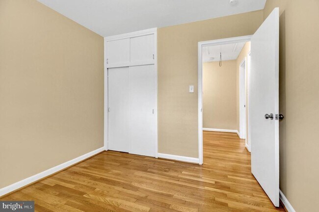 Building Photo - 10228 Farnham Dr