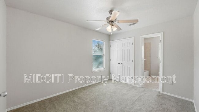 Building Photo - 1125 Brown Rock Dr