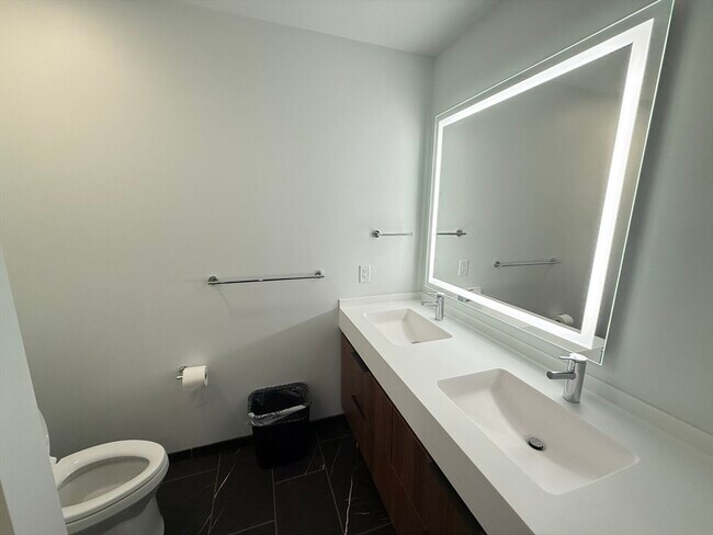 Building Photo - 1515 Commonwealth Ave