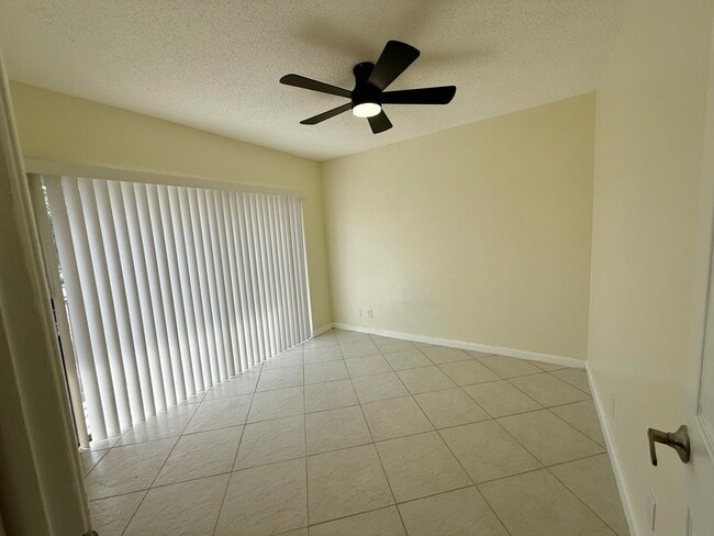 Building Photo - 1809 N Congress Ave