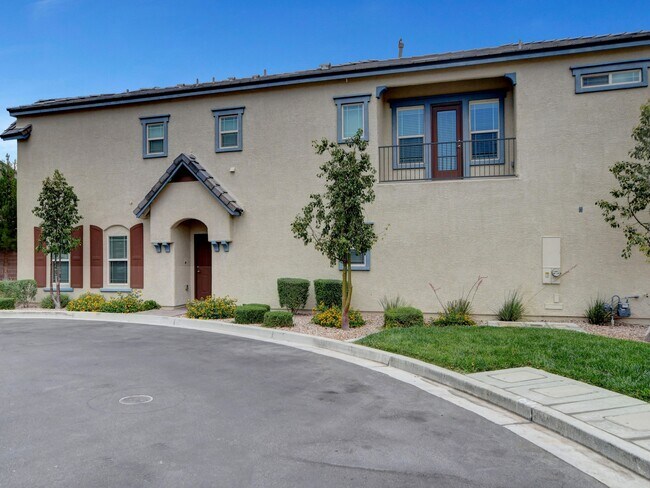 Gleneagles Village Townhomes - Gleneagles Village