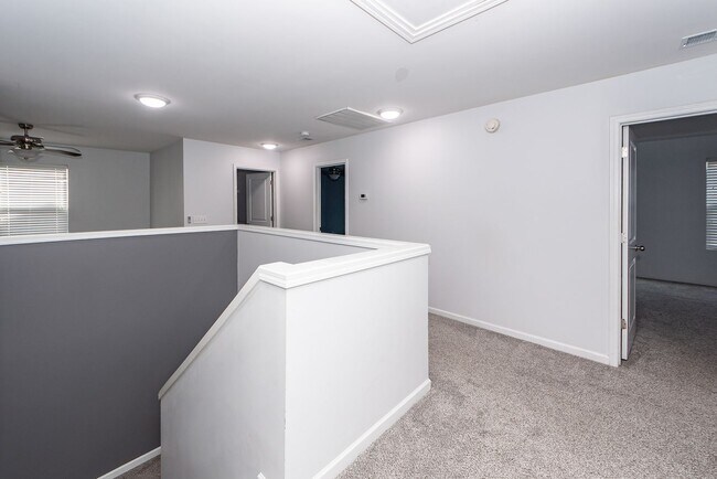 Building Photo - 5 Bedroom 3 Bath Home in Cane Bay Plantation - Summerville