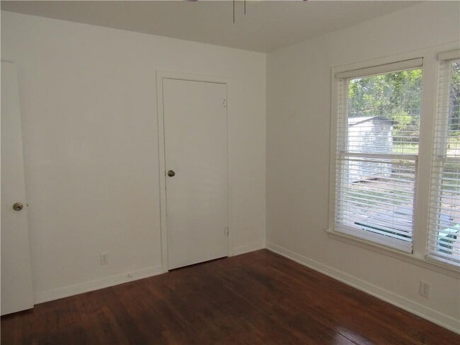 Building Photo - 10620 Deer Canyon Rd