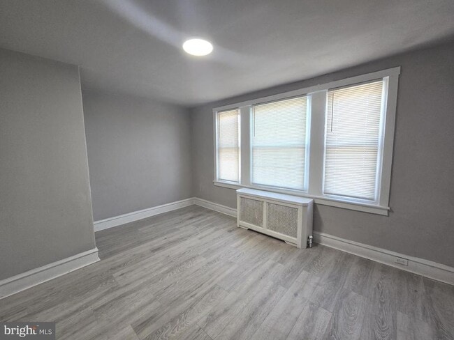 Building Photo - 2642 S 67th St