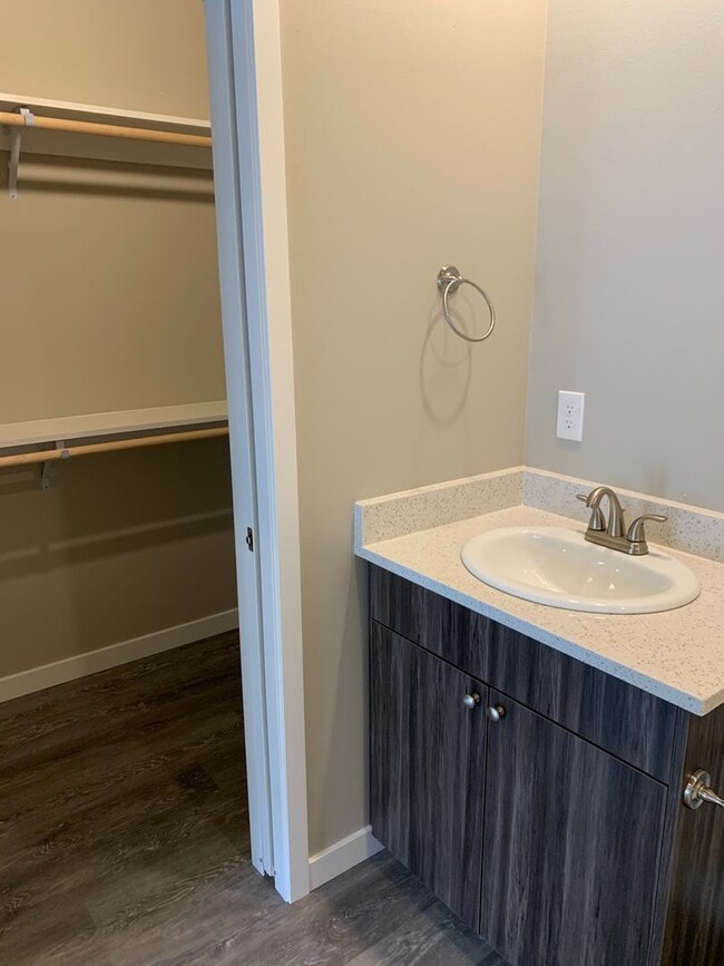 Building Photo - 668 E Street