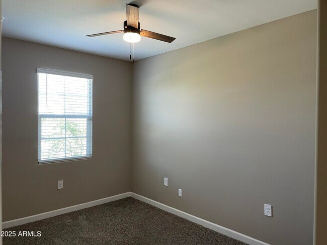 Building Photo - 24153 W Verlea Dr
