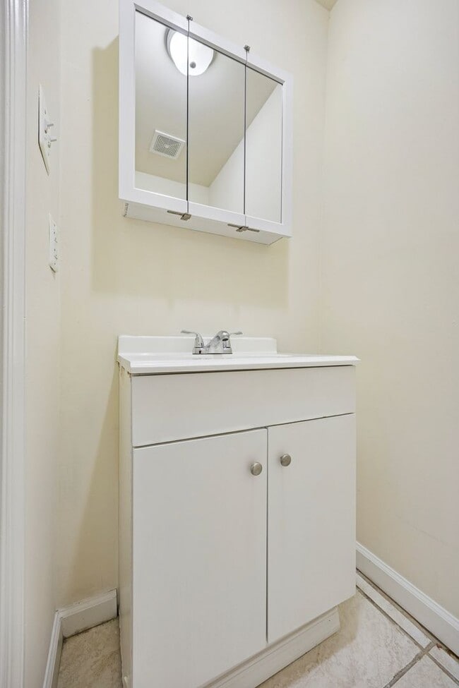 Building Photo - 5725 Race St