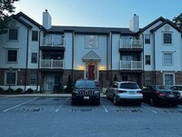 Building Photo - 815 Stratford Way