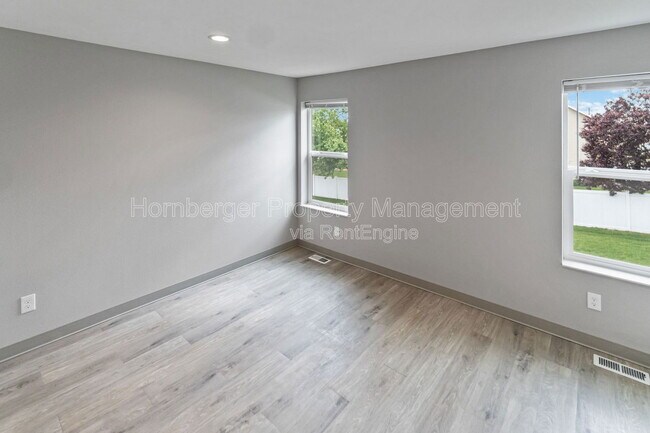 Building Photo - 1521 Bell St