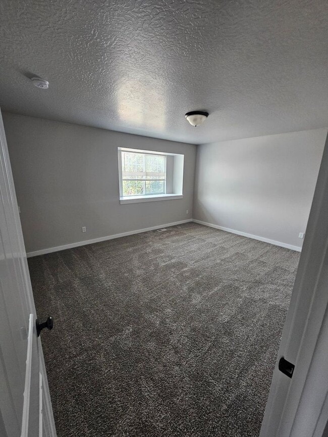 Building Photo - 6214 N Silver Elm Way