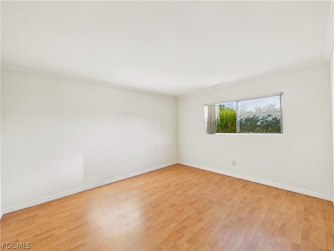 Building Photo - 6300 South Pointe Blvd