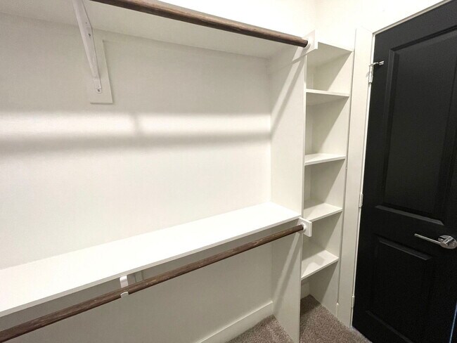 Building Photo - 2425 Central Expy