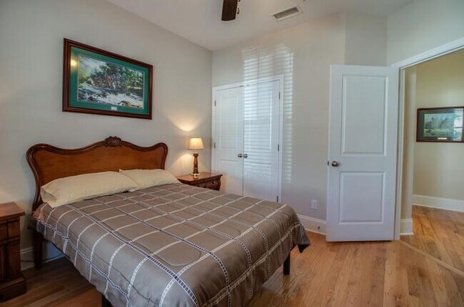 Building Photo - 3653 Velda Oaks Cir