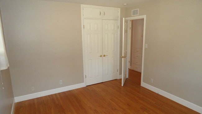 Building Photo - Old Towne Orange, Hardwood floors, Single Story House 3BR 2BA  2 car garage