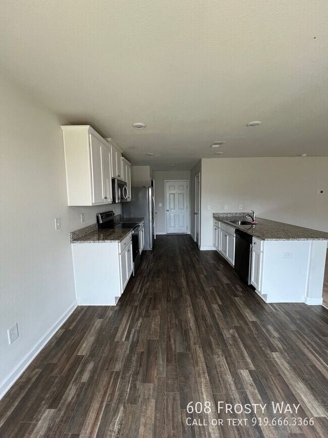 Building Photo - 608 Frosty Way