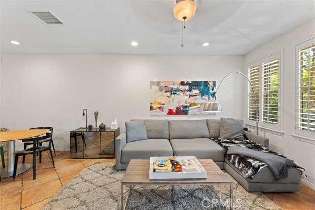 Building Photo - 122 Coral Rose