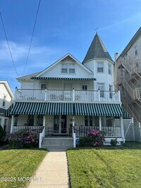 Building Photo - 3 Bath Ave