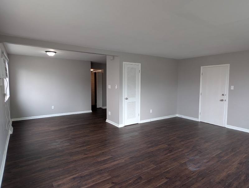 Building Photo - 110 Cromwell Pl