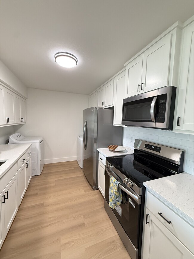 Building Photo - 1162 W Cato Springs Rd