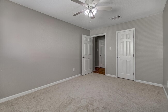 Building Photo - 170 Barracuda St