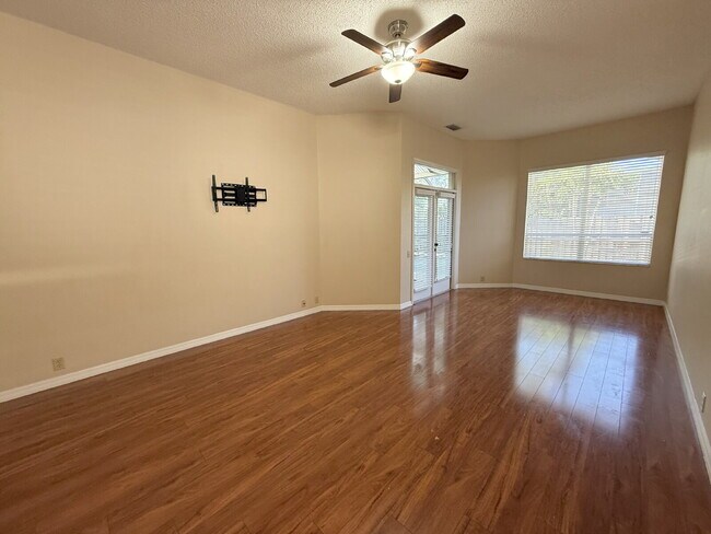 Building Photo - 3107 Westridge Dr