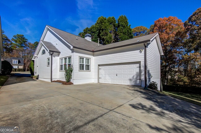 Building Photo - 112 Cottage Grove