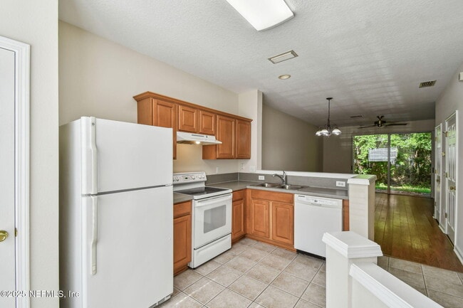 Building Photo - 3542 Lone Tree Ln