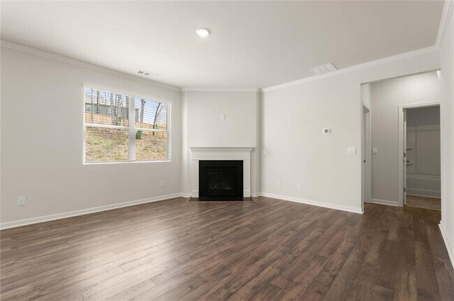 Building Photo - 348 Belmont Dr