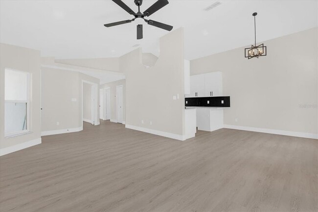 Building Photo - 350 Lakebreeze Cir