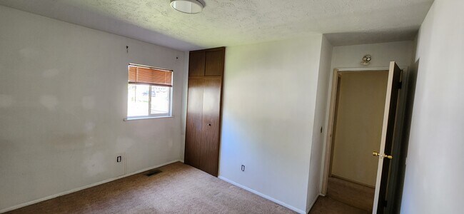 Building Photo - 3223 Sudbury St